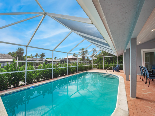 Luxury Canal Front Property with Private Pool - Perfect Coastal Retreat
